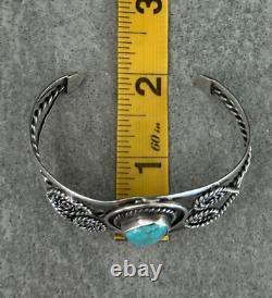 Vintage Native American Navajo Turquoise Sterling silver Bracelet cuff