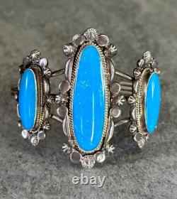 Vintage Native American Navajo Turquoise Sterling silver Bracelet signed