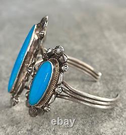 Vintage Native American Navajo Turquoise Sterling silver Bracelet signed