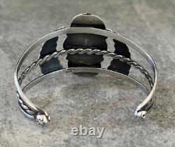 Vintage Native American Navajo Turquoise Sterling silver Cuff Bracelet