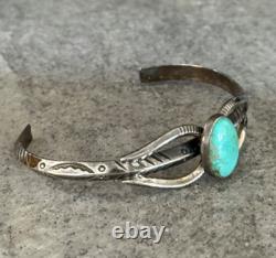 Vintage Native American Navajo Turquoise Sterling silver Knife edge Bracelet