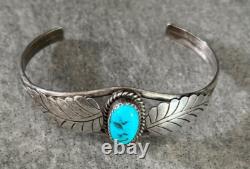 Vintage Native American Navajo light blue Turquoise Sterling silver Bracelet