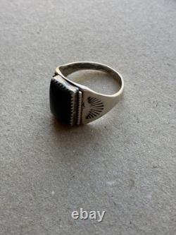Vintage Native American Navajo style ring rectangular black onyx stone set Ex Cd