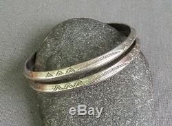 Vintage Native American Silver Stamped Double Carinated Wire Cuff Bracelet Sm