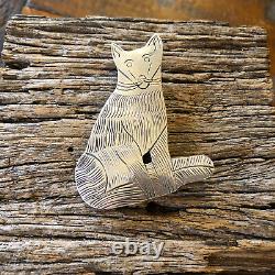 Vintage Native American Solid Sterling Silver Sitting Wolf Brooch Fine Jewellery