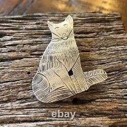 Vintage Native American Solid Sterling Silver Sitting Wolf Brooch Fine Jewellery