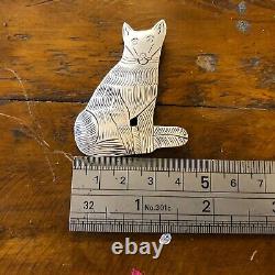 Vintage Native American Solid Sterling Silver Sitting Wolf Brooch Fine Jewellery