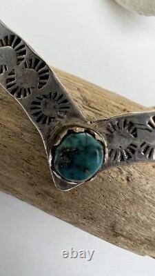 Vintage Native American Sterling Cuff Bracelet Blue Turquoise Heart Jewelry