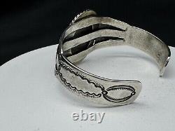 Vintage Native American Sterling Silver Agate Cuff Bracelet