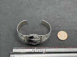 Vintage Native American Sterling Silver Agate Cuff Bracelet
