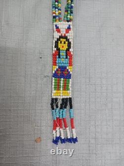 Vintage Native American Style Beaded jewelry Necklace Cerca 1970s