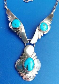 Vintage Native American Turquoise Navajo Silver Feathers Necklace