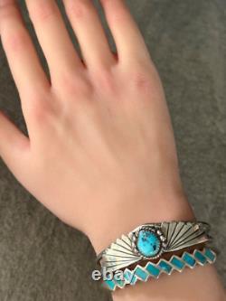 Vintage Native American ZUNI Turquoise Carinated Sterling silver Bracelet