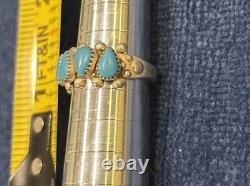 Vintage Native American Zuni Turquoise Petite Point Sterling Silver Ring 6.5