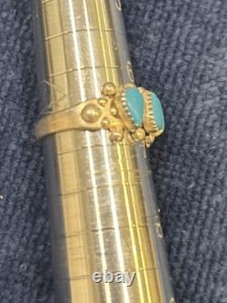 Vintage Native American Zuni Turquoise Petite Point Sterling Silver Ring 6.5