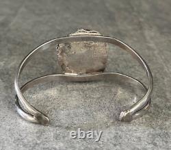 Vintage Native Native American Navajo Turquoise Sterling silver Bracelet