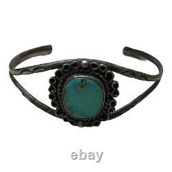 Vintage Navajo. 925 Sterling Silver & Turquoise Native American Cuff Bracelet