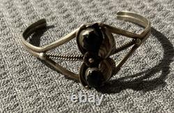 Vintage Navajo Black Onyx Twisted Detail Sterling Silver Cuff Bracelet! MZZ8