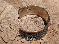 Vintage Navajo Cuff Tribal Border Bracelet Sterling Silver Unisex Sz 7in Jewelry