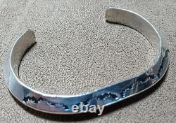 Vintage Navajo Heavy Sterling Silver Carinated Angle Knife Edge Cuff Bracelet