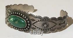 Vintage Navajo Indian Eyes & Arrows Silver Turquoise Scalloped Cuff Bracelet