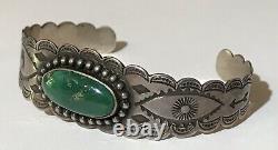 Vintage Navajo Indian Eyes & Arrows Silver Turquoise Scalloped Cuff Bracelet