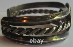 Vintage Navajo Indian Handsome Design Weighty Silver Turquoise Cuff Bracelet