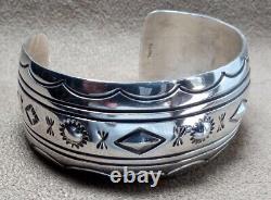 Vintage Navajo Native American Repousse & Tooled Sterling Silver Cuff Bracelet