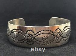 Vintage Navajo Signed M Arrow Cuff Bracelet Bison Decoration Sterling Silver