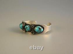 Vintage Navajo Silver Bracelet 3 Beautiful Turquoise Stones in Shadowbox 6