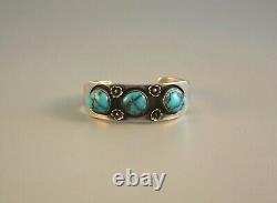 Vintage Navajo Silver Bracelet 3 Beautiful Turquoise Stones in Shadowbox 6