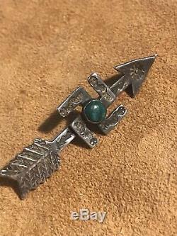Vintage Navajo Silver Whirling Log Arrow Pin Smooth Bezel Turquoise