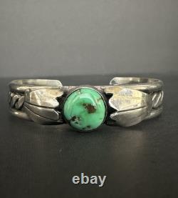 Vintage Navajo Turquoise Sterling Silver Wire Cuff Bracelet 6 26 grams #283