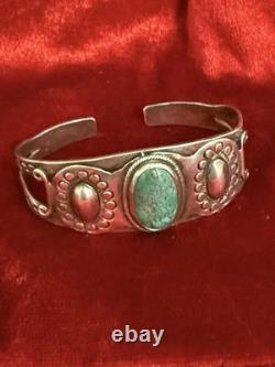 Vintage Navajo Turquoise & Stirling Silver Native American Cuff Bracelet