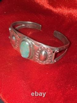Vintage Navajo Turquoise & Stirling Silver Native American Cuff Bracelet