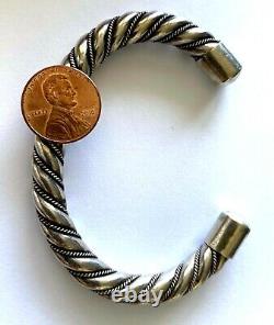 Vintage Navajo Twisted Rope Of Round Stock Tribal Bangle Bracelet Cuff Sterling