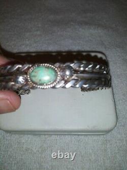 Vintage Navajo Twisted Wire Bracelet with #8 Spiderweb Turquoise