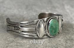 Vintage Old Native American Navajo Turquoise Sterling silver Bracelet