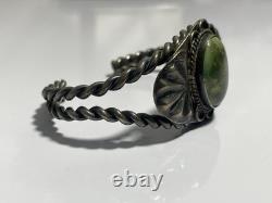 Vintage Old pawn Navajo Native American Turquoise Sterling Silver Cuff Bracelet