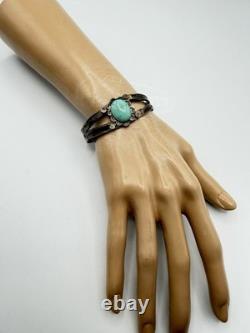Vintage Old pawn Navajo Native American Turquoise Sterling Silver Cuff Bracelet