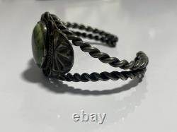 Vintage Old pawn Navajo Native American Turquoise Sterling Silver Cuff Bracelet