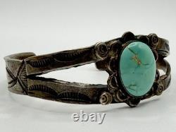 Vintage Old pawn Navajo Native American Turquoise Sterling Silver Cuff Bracelet