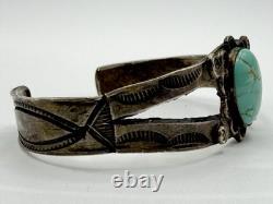 Vintage Old pawn Navajo Native American Turquoise Sterling Silver Cuff Bracelet