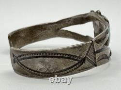Vintage Old pawn Navajo Native American Turquoise Sterling Silver Cuff Bracelet
