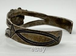 Vintage Old pawn Navajo Native American Turquoise Sterling Silver Cuff Bracelet