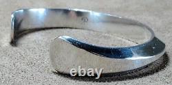 Vintage Signed Navajo Heavy Sterling Silver Carinated Knife Edge Cuff Bracelet