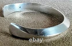 Vintage Signed Navajo Heavy Sterling Silver Carinated Knife Edge Cuff Bracelet