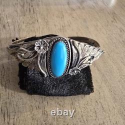 Vintage Sterling Silver & Turquoise Native American Cuff Bracelet