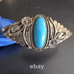 Vintage Sterling Silver & Turquoise Native American Cuff Bracelet