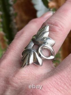 Vintage Tufa cast ring Size 7.75 925 Sterling silver handcrafted Native American